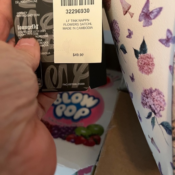 Tinker bell loungefly satchel - Picture 4 of 4